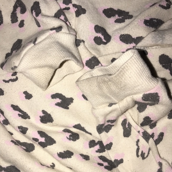 Grayson mini 3T hooded sweatshirt with matching thermal leggings 💕 - Picture 7 of 12